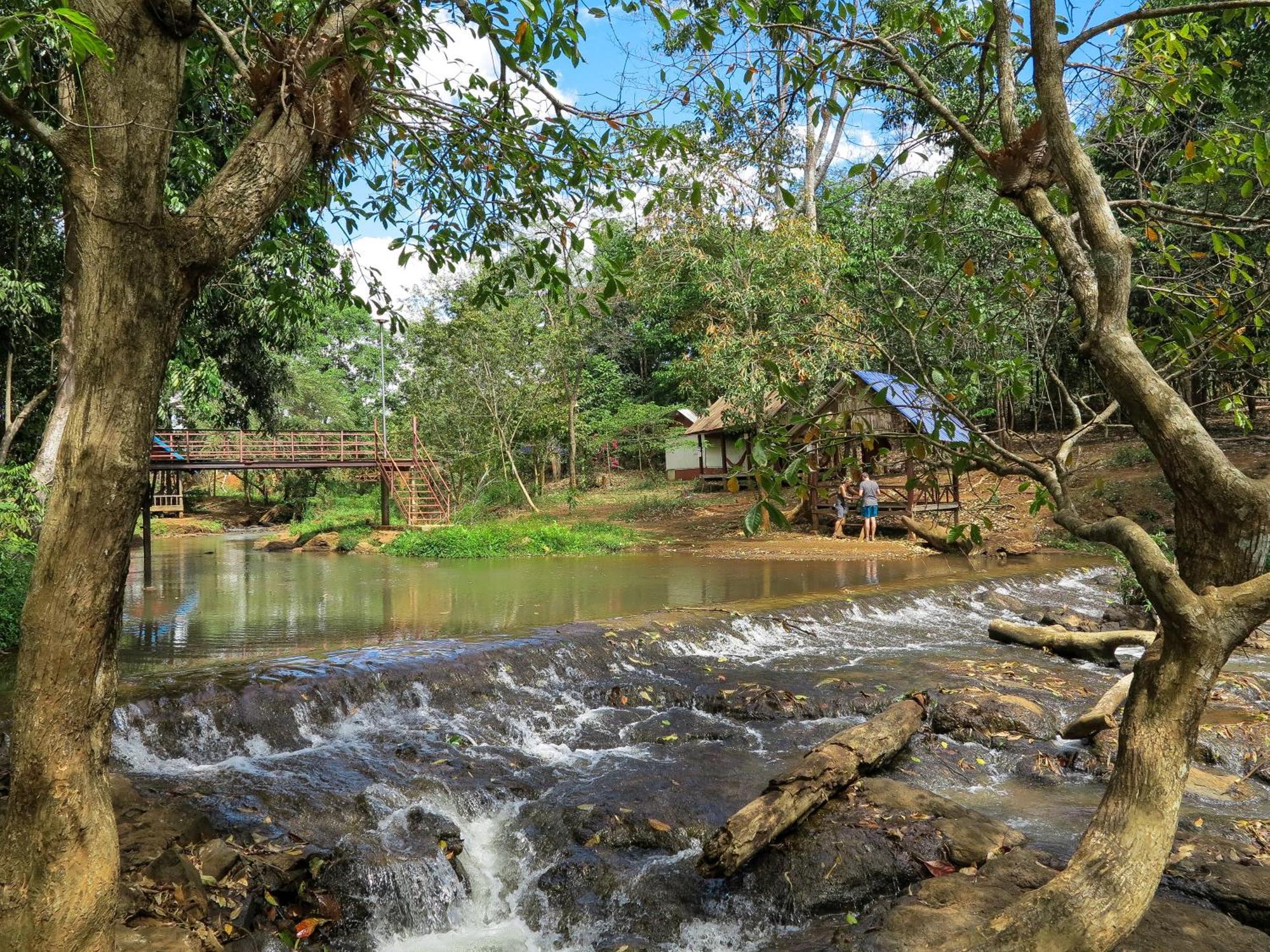 Backpacker Hostel And Jungle Trekking Banlung Exterior foto